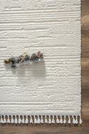 Bilbao - White Swan Saçaklı Çizgi Desenli Krem Halı - Empera